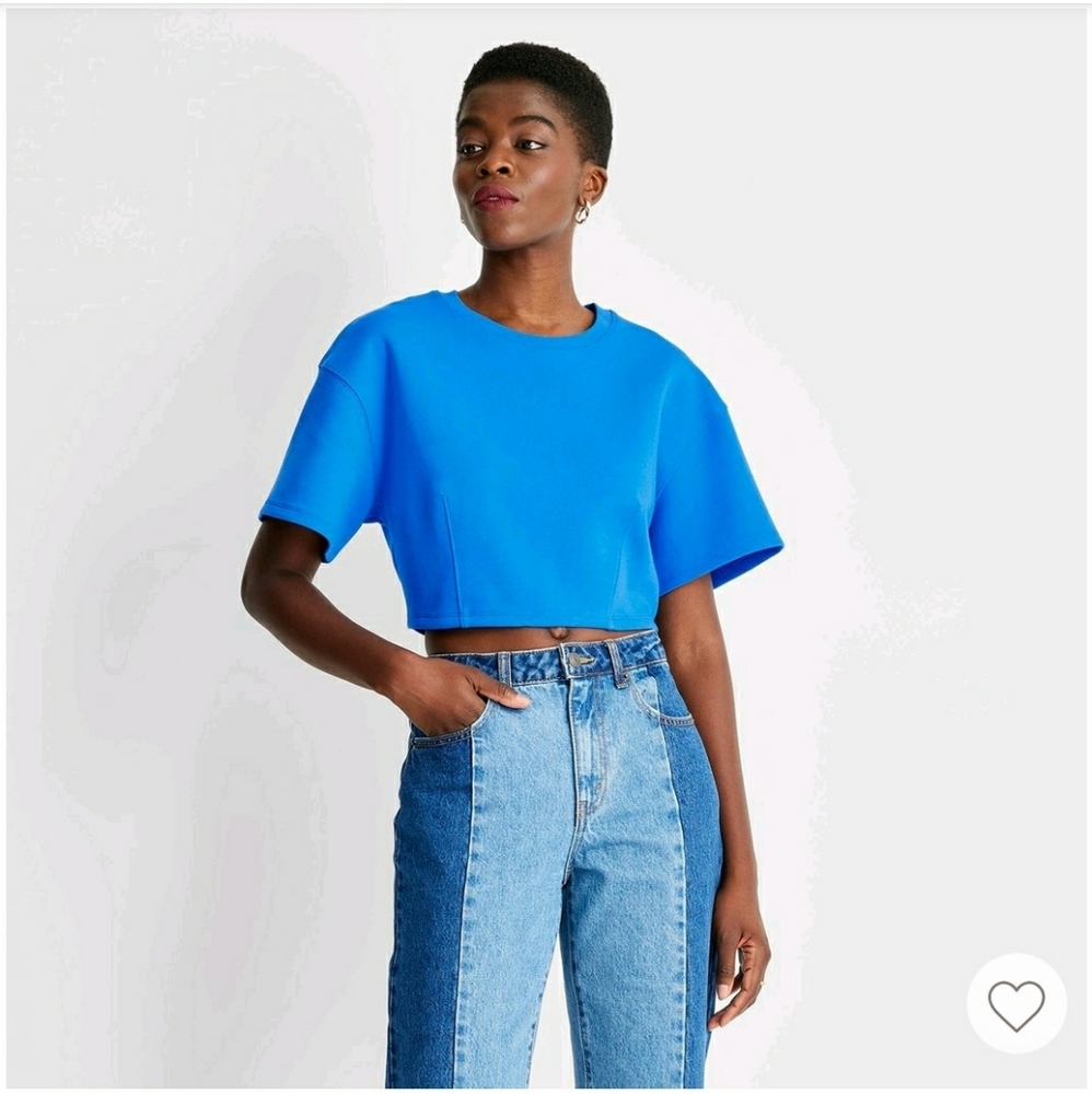 Future Collective with Kahlana Barfield Brown Short Sleeve Boxy Crop T-S…